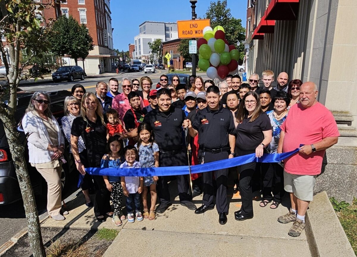 Chamber of Commerce holds ribbon cutting ceremony at Cinco’s Cantina on 9/12