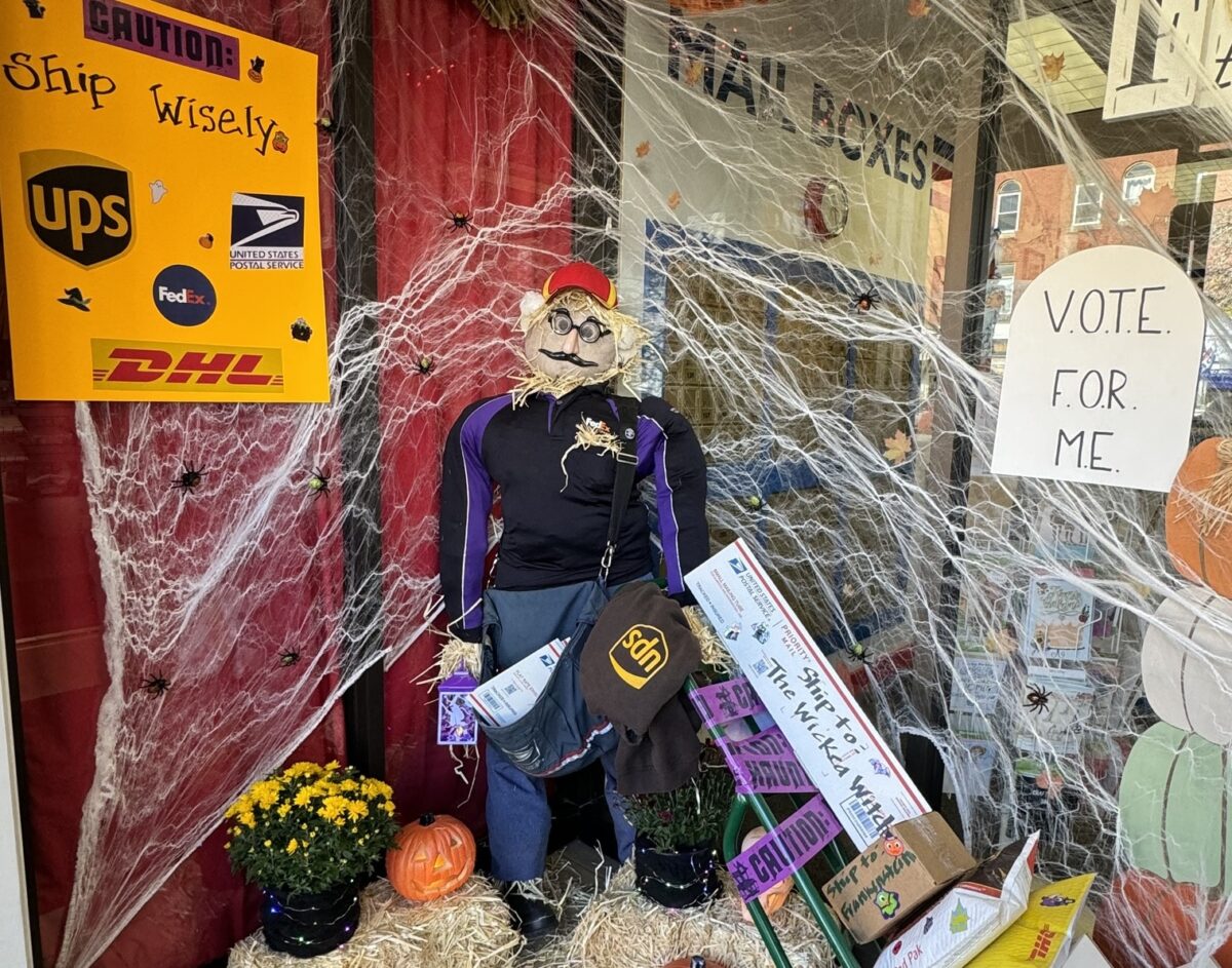 Rochester Main Street Hosts Scarecrow Contest with $100 Raffle and People’s Choice Award