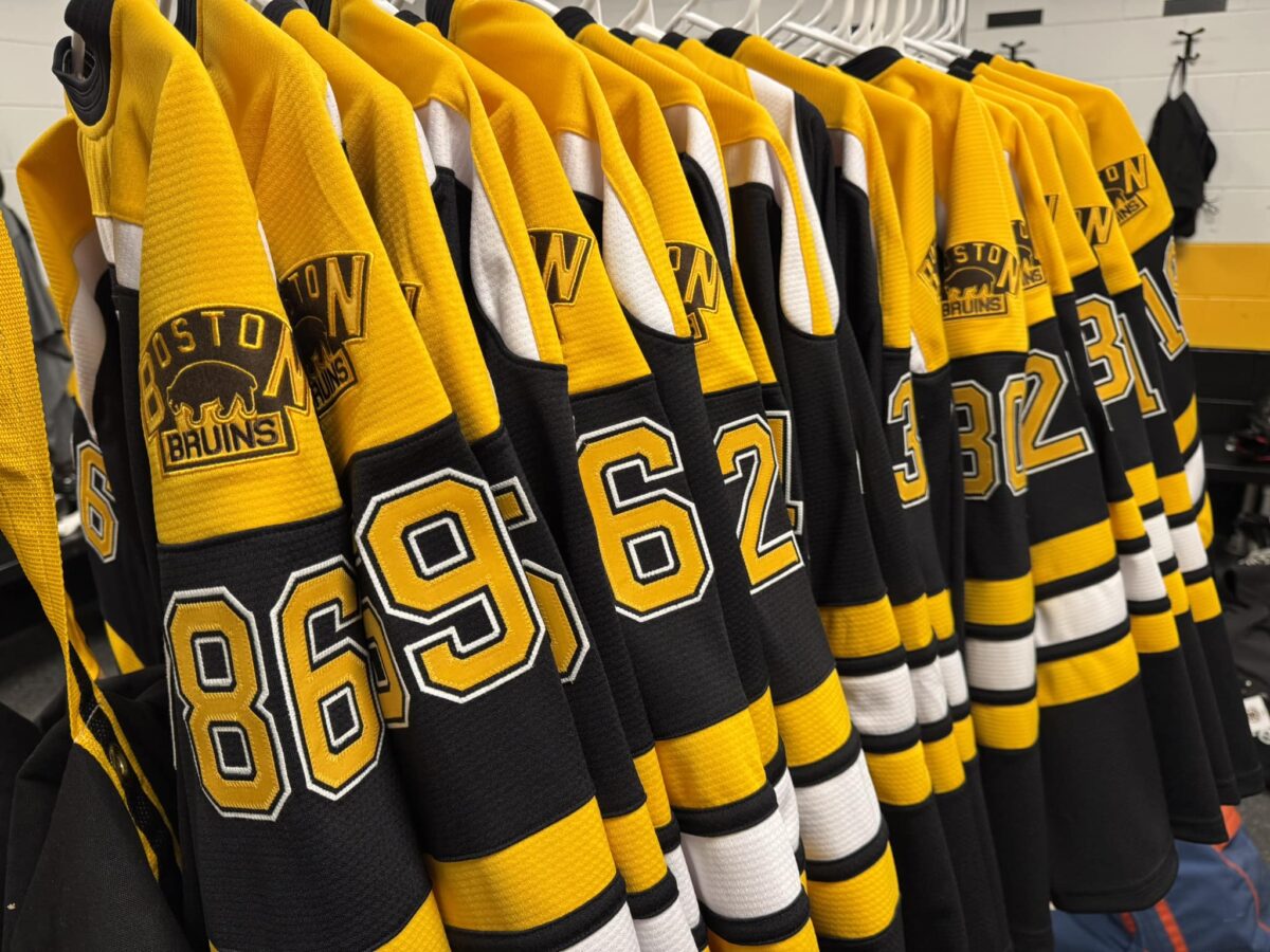 Charity Hockey Game: Bruins Alumni Association vs. The SHARE Fund Marvels